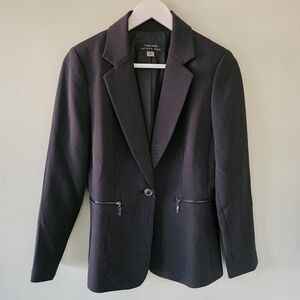 NWOT Tahari 4 Modern Contemporary Corporate Girlie Tailored Pinstripe Blazer